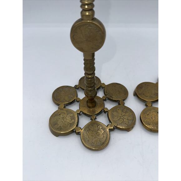 VTG BRASS CANDLE HOLDERS Set 2 ENGRAVED FLORALS. 8" CANDLESTICKS Mantle Decor - Picture 2 of 6